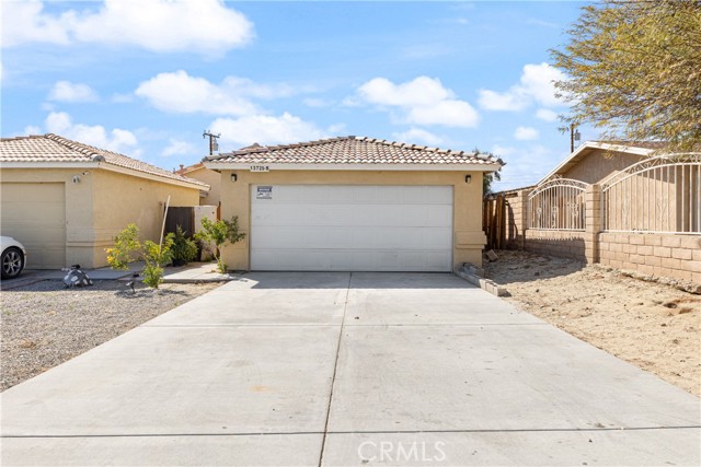 13725 Nahum Drive, Desert Hot Springs CA: https://media.crmls.org/medias/8f3676c8-3b31-4556-ad51-4182a49cab16.jpg