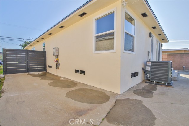 Detail Gallery Image 35 of 39 For 12035 Ramona, Hawthorne,  CA 90250 - 3 Beds | 3 Baths