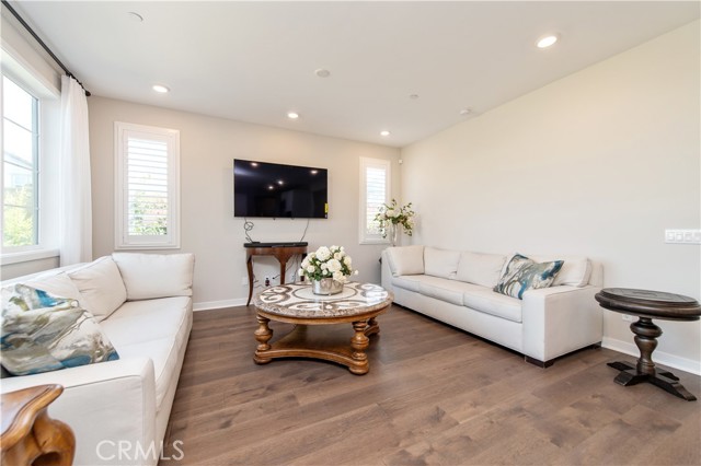 32464 Old Sage Dr, San Juan Capistrano CA: https://media.crmls.org/medias/8f37a734-2339-409d-ba77-eaa23b4026c7.jpg