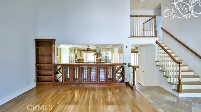 20931 Avenida Amapola, Lake Forest CA: https://media.crmls.org/medias/8f386405-d45a-433f-b8d4-50b39ef04d29.jpg