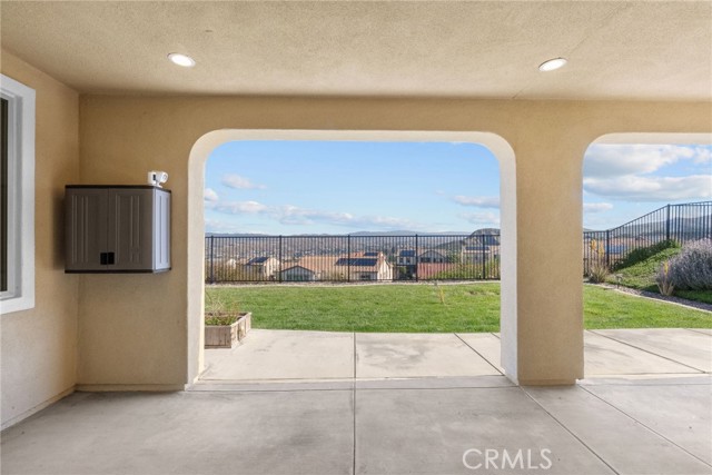 Detail Gallery Image 10 of 56 For 18797 Big Cedar Dr, Canyon Country,  CA 91387 - 5 Beds | 3 Baths