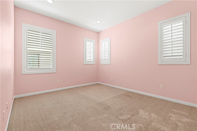16087 Apricot Ave, Chino CA: https://media.crmls.org/medias/8f38c65e-357b-4c0b-8aab-a0b72cc9e428.jpg