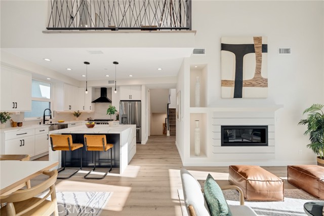 1802 Blossom Lane, Redondo Beach CA: https://media.crmls.org/medias/8f39319d-d51c-477d-af76-fa3b0c27b24b.jpg