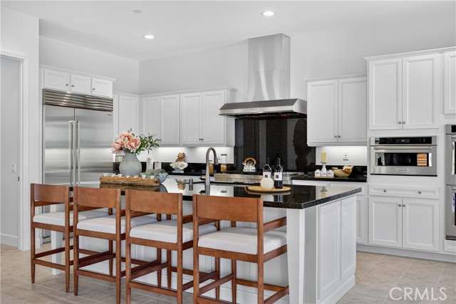 21219 Currant Ct, Chatsworth CA: https://media.crmls.org/medias/8f3a6f44-4d55-4e3a-a590-5afc033077fd.jpg