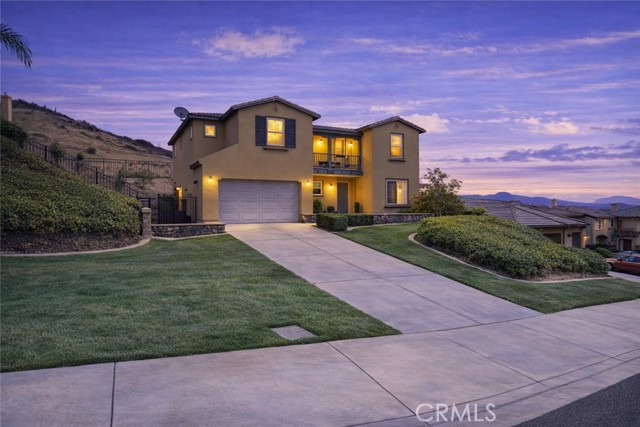 Detail Gallery Image 2 of 41 For 16395 Ridge Field, Riverside,  CA 92503 - 5 Beds | 4 Baths