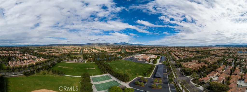 https://media.crmls.org/medias/8f3b11b9-7e03-4374-9d99-0ab7d39dea12.jpg?preset=X-Large