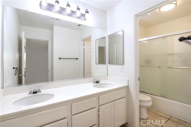 Detail Gallery Image 27 of 39 For 3738 Springmount St, Riverside,  CA 92501 - 3 Beds | 2/1 Baths