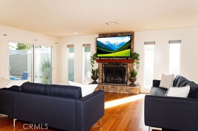 Detail Gallery Image 3 of 16 For 4865 Orchard St, Montclair,  CA 91763 - 3 Beds | 2 Baths