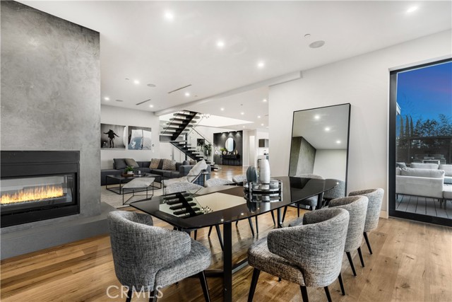 Detail Gallery Image 13 of 47 For 18296 Karen Dr, Tarzana,  CA 91356 - 5 Beds | 6 Baths