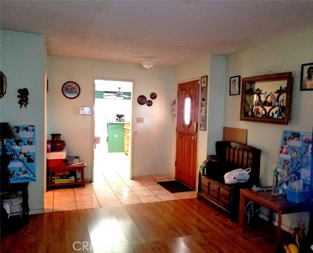 Detail Gallery Image 3 of 20 For 12446 Herrick, Sylmar,  CA 91342 - 6 Beds | 3 Baths