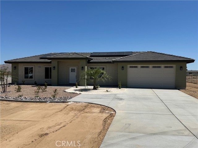 Detail Gallery Image 2 of 34 For 12595 Central Rd, Apple Valley,  CA 92307 - 4 Beds | 3 Baths