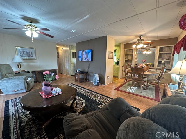 Detail Gallery Image 10 of 14 For 1895 W Devonshire Ave #143,  Hemet,  CA 92545 - 2 Beds | 2 Baths