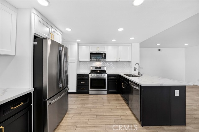 Detail Gallery Image 19 of 69 For 3355 Sterling Dr, Corona,  CA 92882 - 4 Beds | 3 Baths