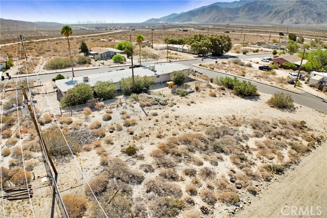 13345 Mesquite Road, Whitewater CA: https://media.crmls.org/medias/8f3e5936-8310-4d06-a6e0-a6022610e2b6.jpg