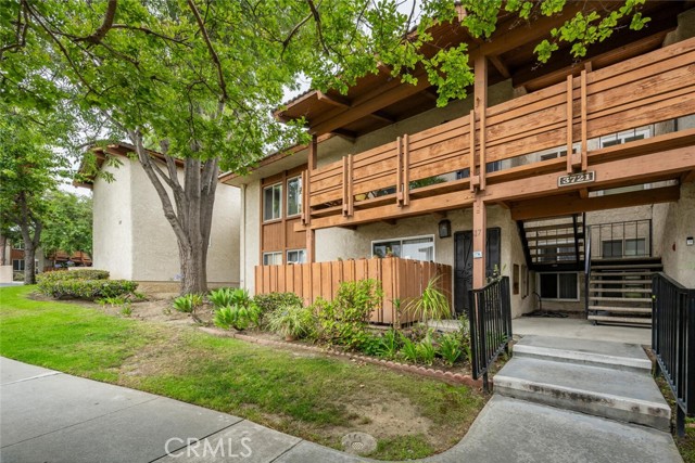 3721 Country Club Drive, Long Beach CA: https://media.crmls.org/medias/8f3edac6-261d-49c4-991e-fbfd8ac1aa7f.jpg