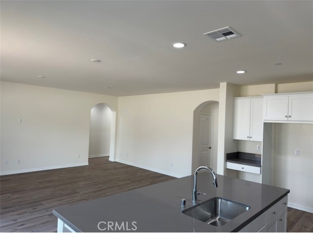Detail Gallery Image 6 of 10 For 10771 Stacy Cir, Yucaipa,  CA 92399 - 4 Beds | 2/1 Baths
