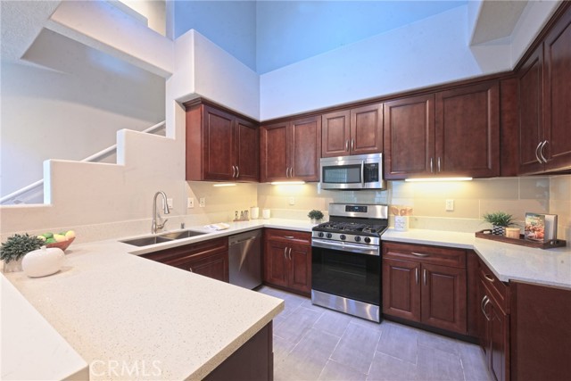 Image 14 of 46 For 927 Lone Pine