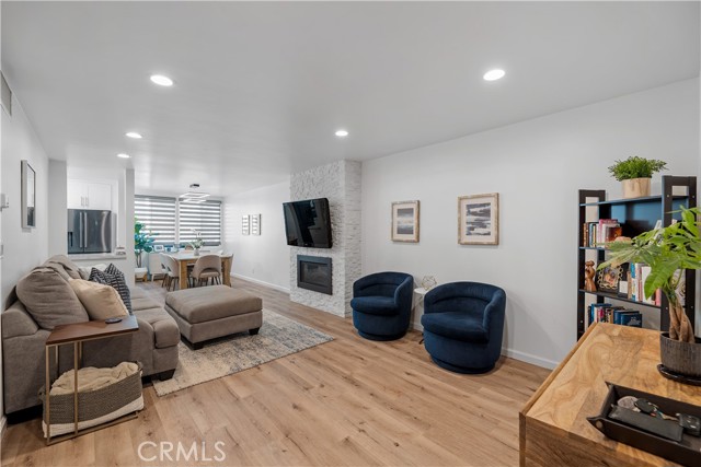 Front Image Thumbnail for CRNP26229374