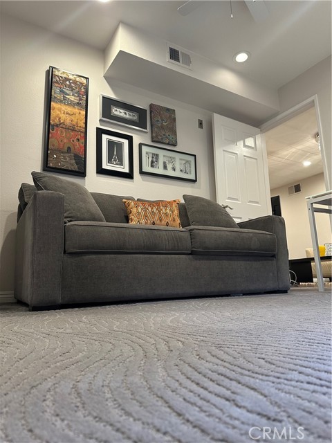 10960 ASHTON WAY, Los Angeles CA: https://media.crmls.org/medias/8f40d1ee-06b2-4aac-a624-b64bee95d63a.jpg