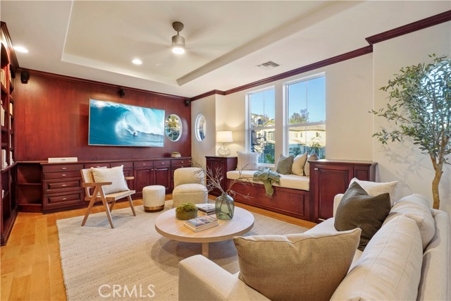 Image 45 of 63 For 907 Deerhill Road