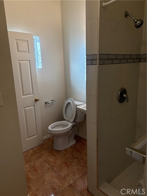 Detail Gallery Image 4 of 13 For 223 E Eagle, Long Beach,  CA 90806 - – Beds | – Baths