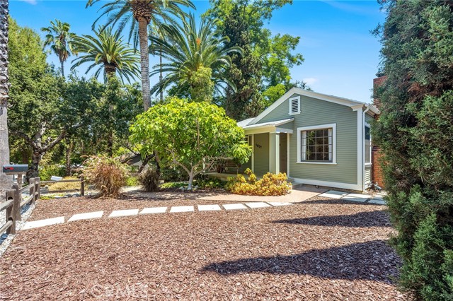 Detail Gallery Image 2 of 41 For 5014 El Verano Ave, Los Angeles,  CA 90041 - 2 Beds | 2 Baths