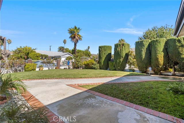 Detail Gallery Image 2 of 13 For 12008 Ratner, North Hollywood,  CA 91605 - 2 Beds | 1 Baths