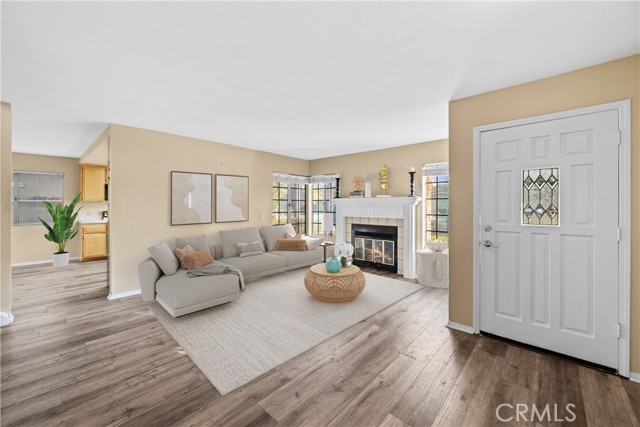 Detail Gallery Image 4 of 40 For 30340 Channel Way Dr, Canyon Lake,  CA 92587 - 3 Beds | 2/1 Baths