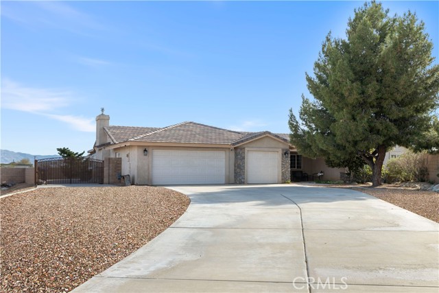 Detail Gallery Image 1 of 33 For 20301 Pima Rd, Apple Valley,  CA 92308 - 4 Beds | 2/1 Baths