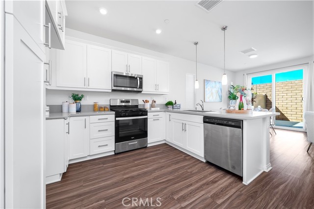 Detail Gallery Image 16 of 38 For 208 Bonita Ln, Rialto,  CA 92376 - 3 Beds | 2/1 Baths