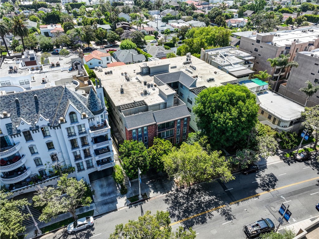 https://media.crmls.org/medias/8f44ade5-07ac-42dc-8bc9-ea348ec63e25.jpg?preset=X-Large