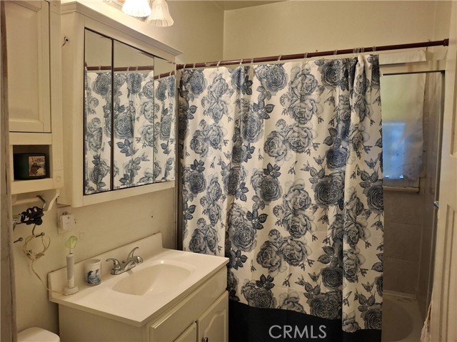 Detail Gallery Image 16 of 16 For 8024 Katherine, Panorama City,  CA 91402 - 2 Beds | 1 Baths