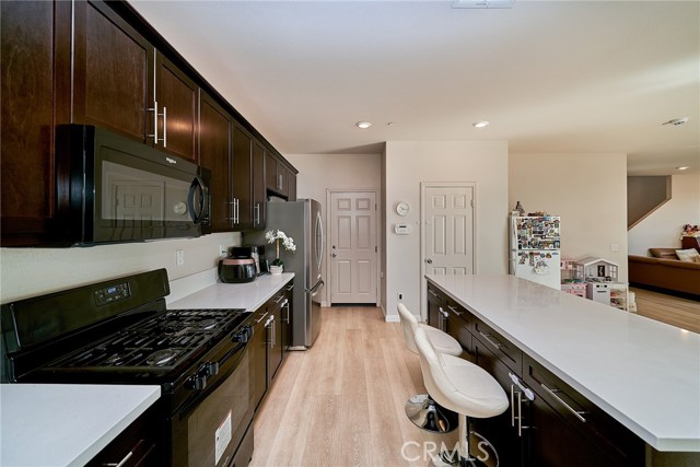 Detail Gallery Image 10 of 41 For 1202 Clipper Ln, Harbor City,  CA 90710 - 4 Beds | 3 Baths