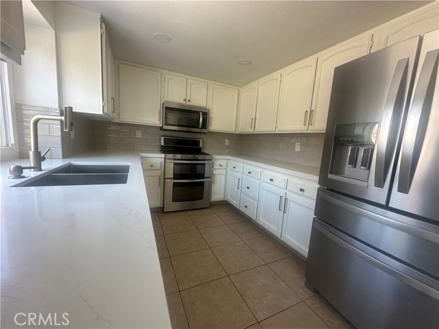 22800 Robin, Grand Terrace CA: https://media.crmls.org/medias/8f470de0-7fd0-4123-889d-110e82b7742a.jpg
