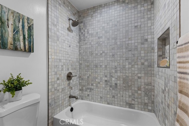 Detail Gallery Image 16 of 28 For 22100 Burbank Bld 101a,  Woodland Hills,  CA 91367 - 2 Beds | 2 Baths