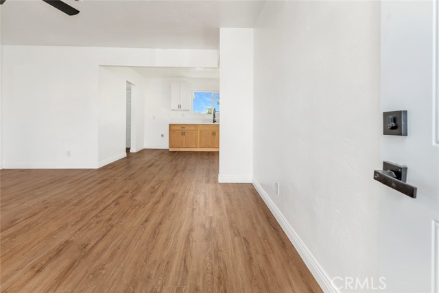 Detail Gallery Image 18 of 39 For 2701 Houchin, Bakersfield,  CA 93304 - 4 Beds | 2 Baths