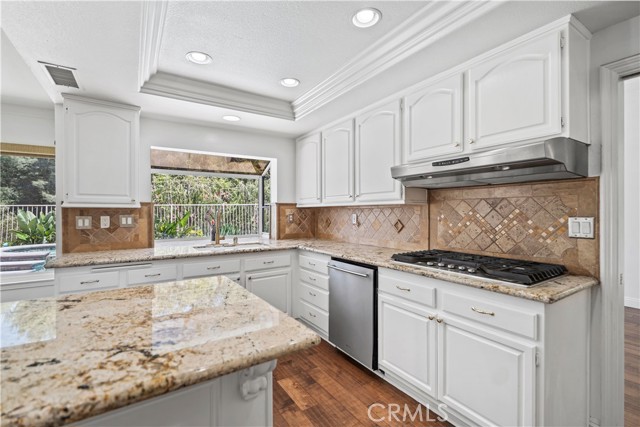 29212 Dean Street, Laguna Niguel CA: https://media.crmls.org/medias/8f49e7c9-3661-4ffb-a19e-c0a8fd984ba6.jpg