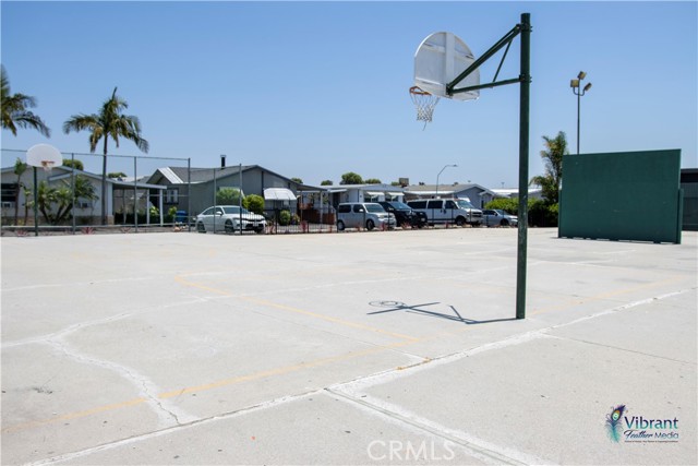 9080 Bloomfield Avenue, Cypress CA: https://media.crmls.org/medias/8f49ea42-a2ea-43aa-8fba-498ab58373e3.jpg