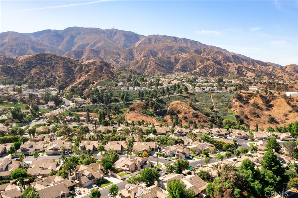 https://media.crmls.org/medias/8f4a096e-3363-4883-90b8-25638baaa0b7.jpg?preset=X-Large