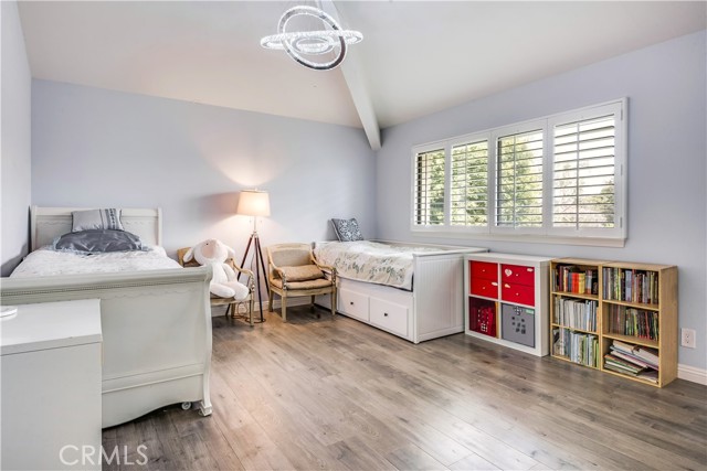 Detail Gallery Image 5 of 28 For 16 Monterey Ct, Manhattan Beach,  CA 90266 - 3 Beds | 3 Baths