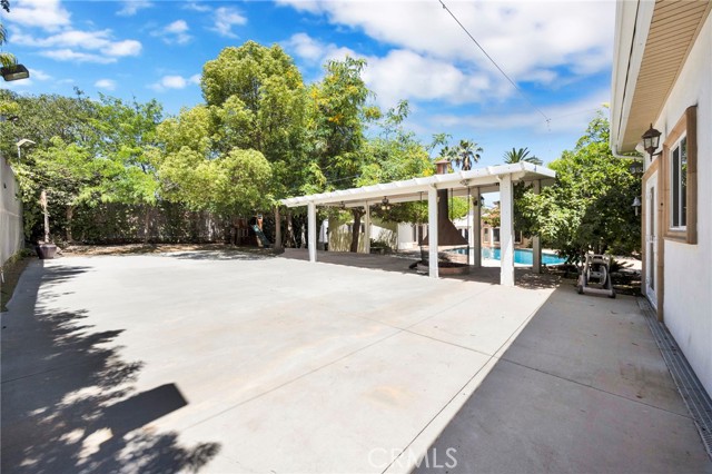 18930 Wells Drive, Tarzana CA: https://media.crmls.org/medias/8f4a7449-b2b2-4310-aaf0-61a5408fbaba.jpg