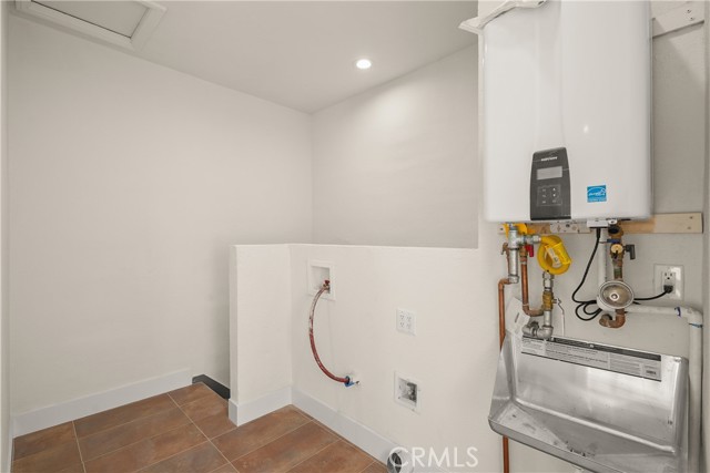 Detail Gallery Image 22 of 56 For 2840 Potomac Ave #1/2,  Los Angeles,  CA 90016 - 2 Beds | 1 Baths