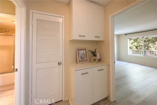 5 Elmbrook, Aliso Viejo CA: https://media.crmls.org/medias/8f4b8258-5381-4f8f-9354-2ce43129dc04.jpg
