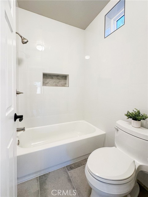 1012 S Country Glen Way, Anaheim CA: https://media.crmls.org/medias/8f4bcbe7-8965-4d90-8db7-154585dc7373.jpg