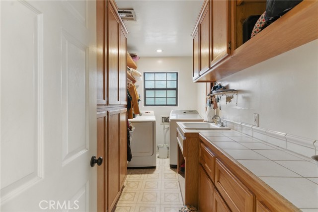 Detail Gallery Image 33 of 41 For 24980 Sunset Way, Tehachapi,  CA 93561 - 4 Beds | 2/1 Baths