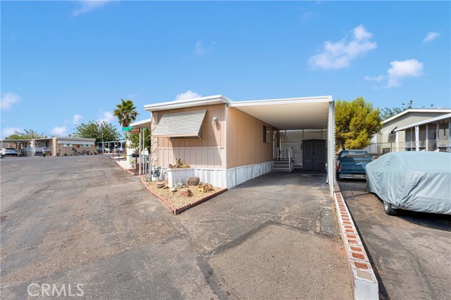 701 Montara Road, Barstow CA: https://media.crmls.org/medias/8f4e913b-bcab-4114-bc0d-c0ec3f615a52.jpg