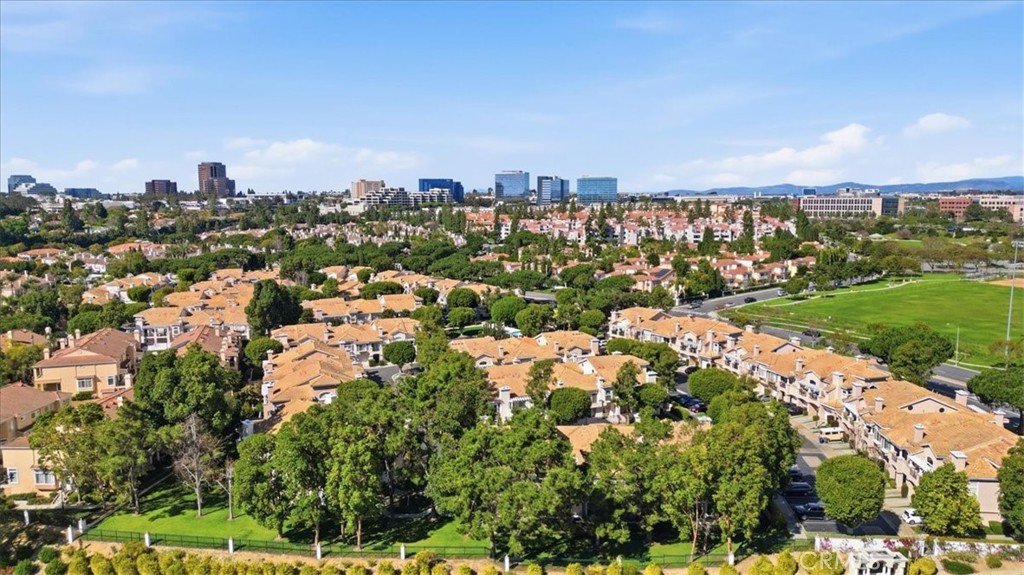 https://media.crmls.org/medias/8f4f0905-8b0e-4aee-b2e2-6b76bc6107d0.jpg?preset=X-Large