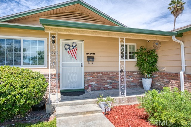 1430 W Bush Street, Lemoore CA: https://media.crmls.org/medias/8f4f1feb-a26c-4edf-8233-5f7dc311617c.jpg