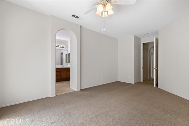 31937 Calle Galarza, Temecula CA: https://media.crmls.org/medias/8f4f2654-97d5-4097-8ebf-4fd0725e9087.jpg