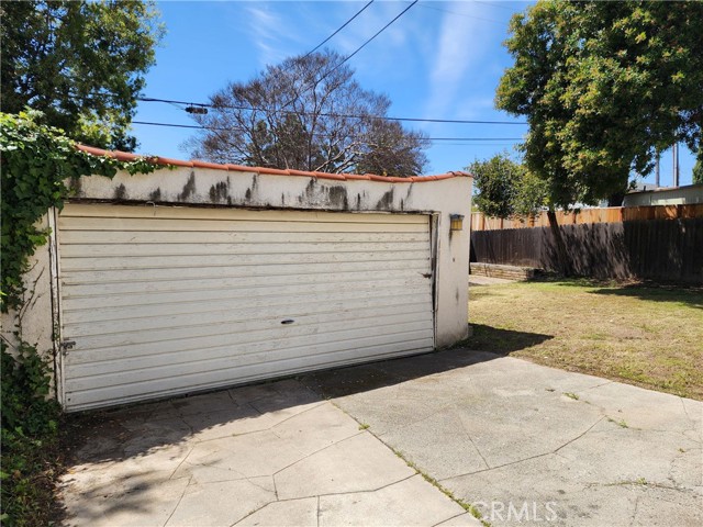 Detail Gallery Image 8 of 9 For 1308 Salisbury Rd, La Canada Flintridge,  CA 91011 - 3 Beds | 1 Baths